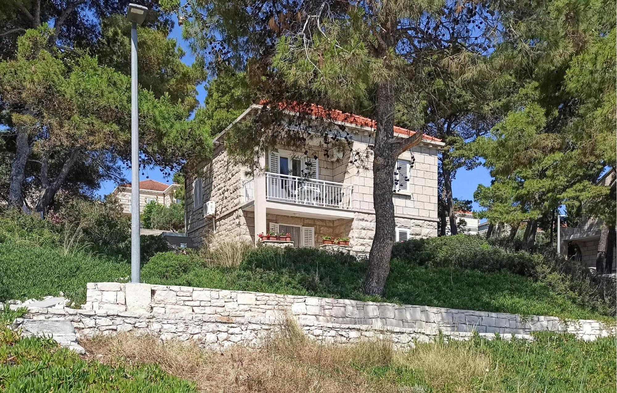 Amazing Apartment In Lumbarda With Kitchen מראה חיצוני תמונה