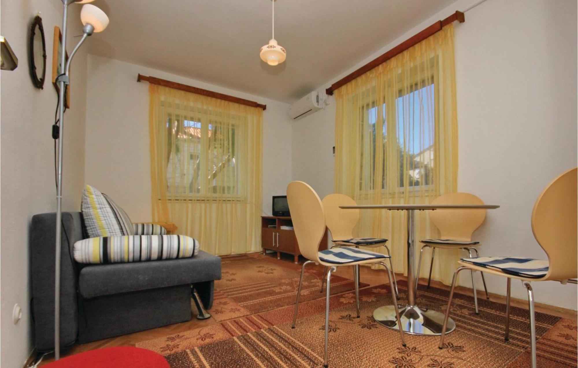 Amazing Apartment In Lumbarda With Kitchen מראה חיצוני תמונה